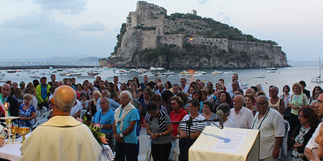 Aspettando la festa. La Messa nella Cappella di Sant’Anna